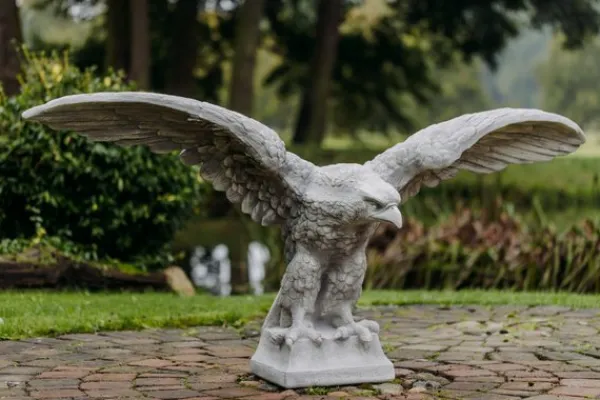 Gartendekoparadies Animaux-Aigle géant