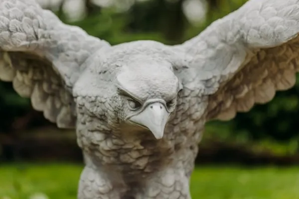 Gartendekoparadies Animaux-Aigle géant