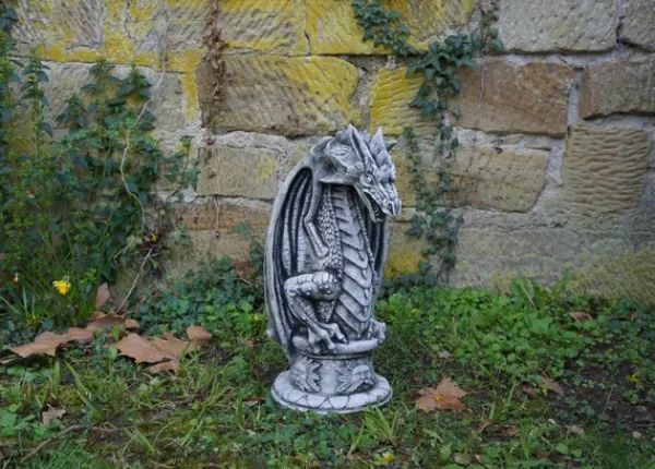 Gartendekoparadies Animaux-Alien sur un piédestal