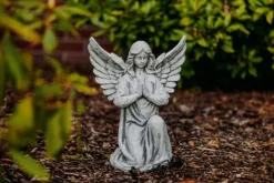 Gartendekoparadies Enfants & Anges-Ange priant avec des ailes