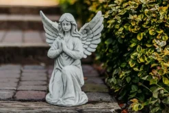 Gartendekoparadies Enfants & Anges-Ange priant avec des ailes