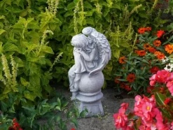 Gartendekoparadies Enfants & Anges-Ange rêveur sur socle