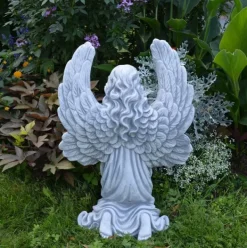 Gartendekoparadies Enfants & Anges-Ange soigneusement conçu