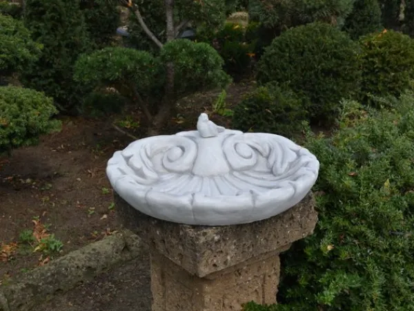 Gartendekoparadies Belle|Animaux-Bain d'oiseaux richement décoré