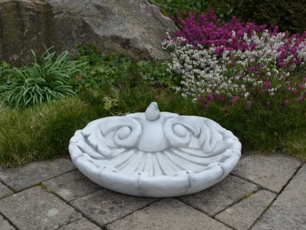 Gartendekoparadies Belle|Animaux-Bain d'oiseaux richement décoré