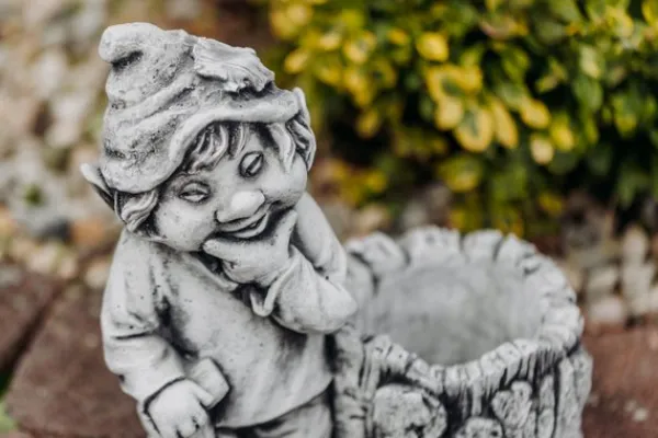 Gartendekoparadies Gnome-Ce gnome aime la forêt