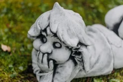 Gartendekoparadies Gnome-Ce gnome est sur le point d'éclater de rire