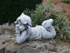 Gartendekoparadies Gnome-Ce gnome est sur le point d'éclater de rire