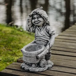 Gartendekoparadies Gnome-Ce gnome est vraiment occupé
