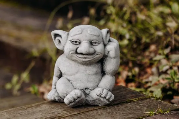 Gartendekoparadies Trolls-Ce troll dit : "Il est fou !"