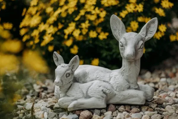 Gartendekoparadies Animaux-Cerf couché avec faon