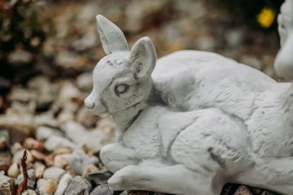 Gartendekoparadies Animaux-Cerf couché avec faon