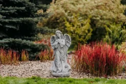 Gartendekoparadies Enfants & Anges-Cet ange se tient fermement sur un rocher