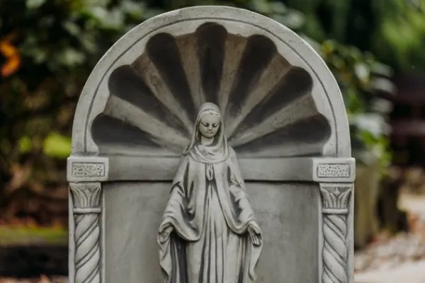 Gartendekoparadies Figures & Statues|Enfants & Anges-Chapelle avec la statue de Sainte-Marie