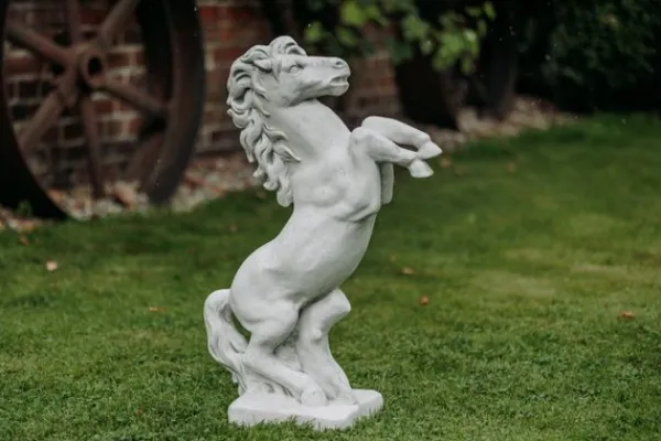 Gartendekoparadies Animaux-cheval qui danse
