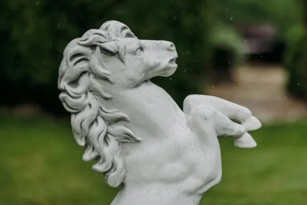 Gartendekoparadies Animaux-cheval qui danse