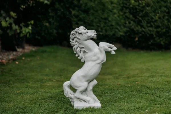 Gartendekoparadies Animaux-cheval qui danse