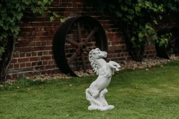 Gartendekoparadies Animaux-cheval qui danse