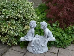 Gartendekoparadies Enfants & Anges-Chiffres de garçon et de fille sur la balançoire