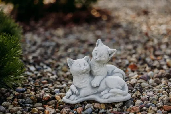 Gartendekoparadies Animaux-Couple de chats jouant