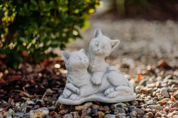 Gartendekoparadies Animaux-Couple de chats jouant