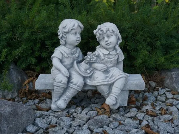 Gartendekoparadies Enfants & Anges-Deux figures d'enfants sur le banc