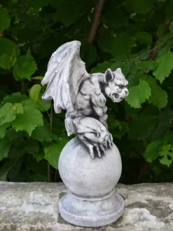 Gartendekoparadies Gargouilles-Dragon gargouille sur ballon