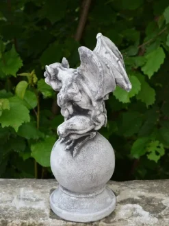 Gartendekoparadies Gargouilles-Dragon gargouille sur ballon