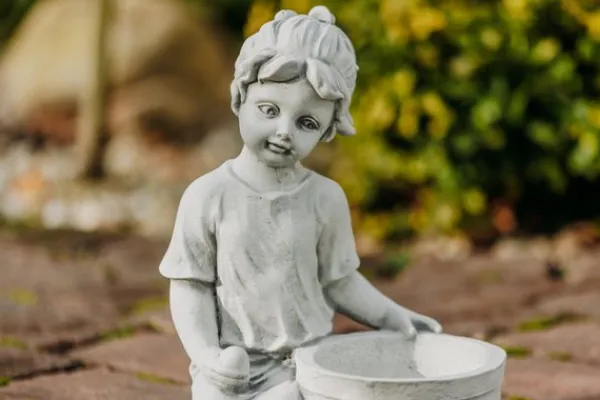Gartendekoparadies Enfants & Anges|Jardinières-Fille avec bol de plantes