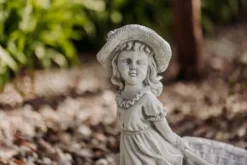 Gartendekoparadies Enfants & Anges|Jardinières-Fille avec un pot de fleurs