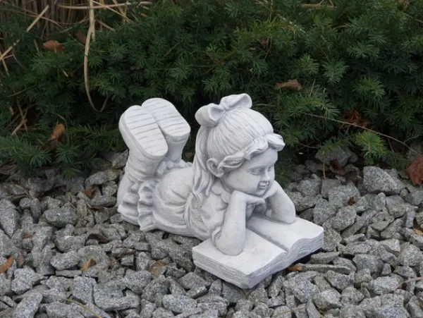 Gartendekoparadies Enfants & Anges-Fille couchée avec un livre
