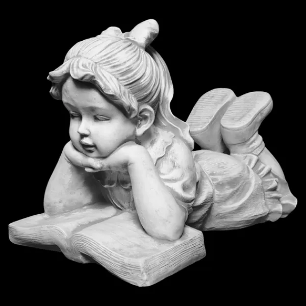Gartendekoparadies Enfants & Anges-Fille couchée avec un livre