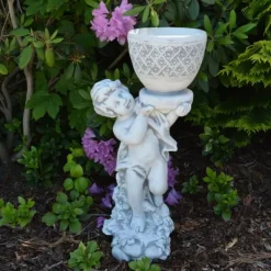 Gartendekoparadies Belle|Jardinières-Garçon avec un pot de fleurs