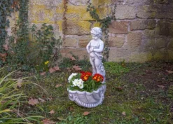 Gartendekoparadies Belle|Figures & Statues-Garçon avec une jardinière