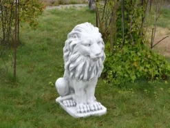 Gartendekoparadies Animaux-Grand lion Leo regardant droit