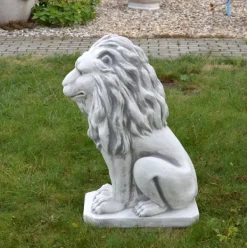 Gartendekoparadies Animaux-Grand lion Leo regardant droit