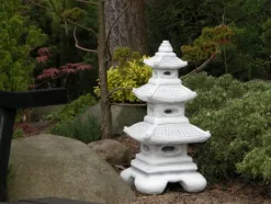 Gartendekoparadies Lanternes En Pierre-Immense pagode japonaise en pierre