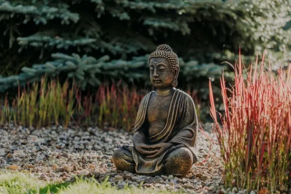 Gartendekoparadies Bouddhas-Immense statue de Bouddha dans des tons de bronze exclusifs