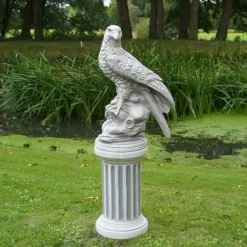 Gartendekoparadies Animaux-Imposant aigle sur socle rond