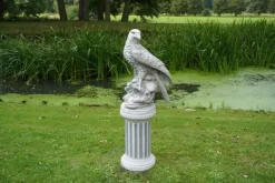 Gartendekoparadies Animaux-Imposant aigle sur socle rond