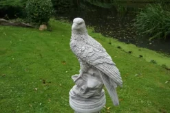 Gartendekoparadies Animaux-Imposant aigle sur socle rond