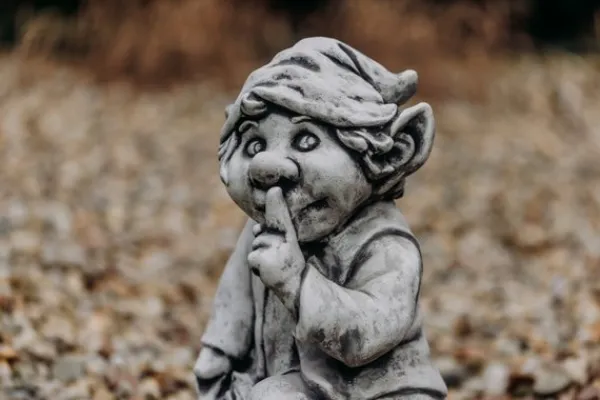Gartendekoparadies Gnome-Je sais quoi: ce gnome ne partage pas de secrets