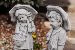 Gartendekoparadies Enfants & Anges-Jeune couple avec parapluie