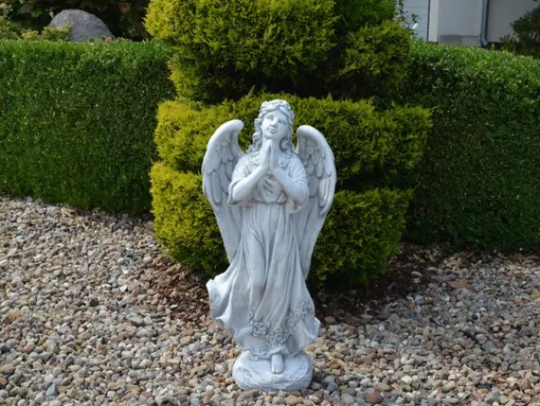 Gartendekoparadies Enfants & Anges-La figure d'ange se tient solidement sur une surface en pierre
