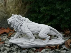 Gartendekoparadies Animaux-Lion debout sur un rocher