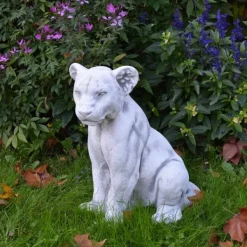 Gartendekoparadies Animaux-Lionne puissante