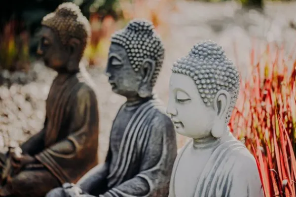 Gartendekoparadies Bouddhas-L'énorme statue de Bouddha montre rapidement son effet