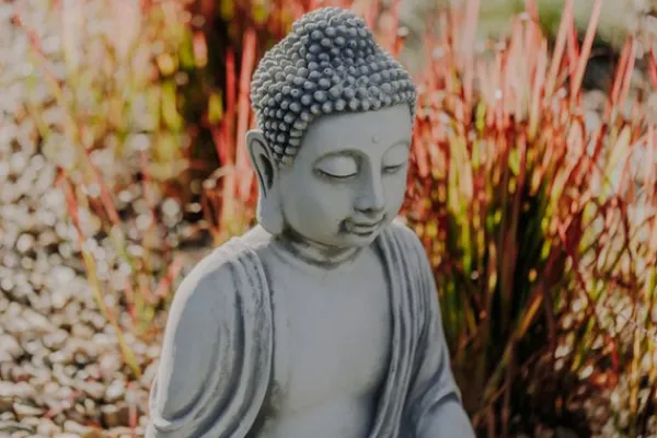 Gartendekoparadies Bouddhas-L'énorme statue de Bouddha montre rapidement son effet