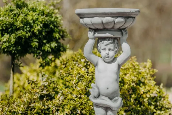 Gartendekoparadies Figures & Statues|Enfants & Anges-Magnifique garçon comme un pilier de fleurs