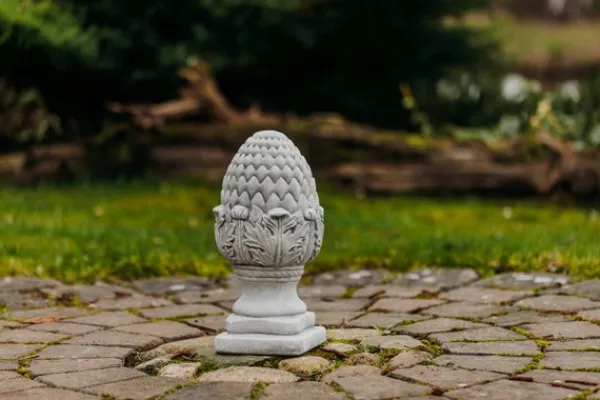 Gartendekoparadies Belle-Magnifique pomme de pin comme ambassadrice